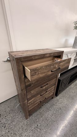 5 DRAWERS CHEST