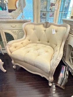 AICO By Michael Amini LAVELLE Accent Chair