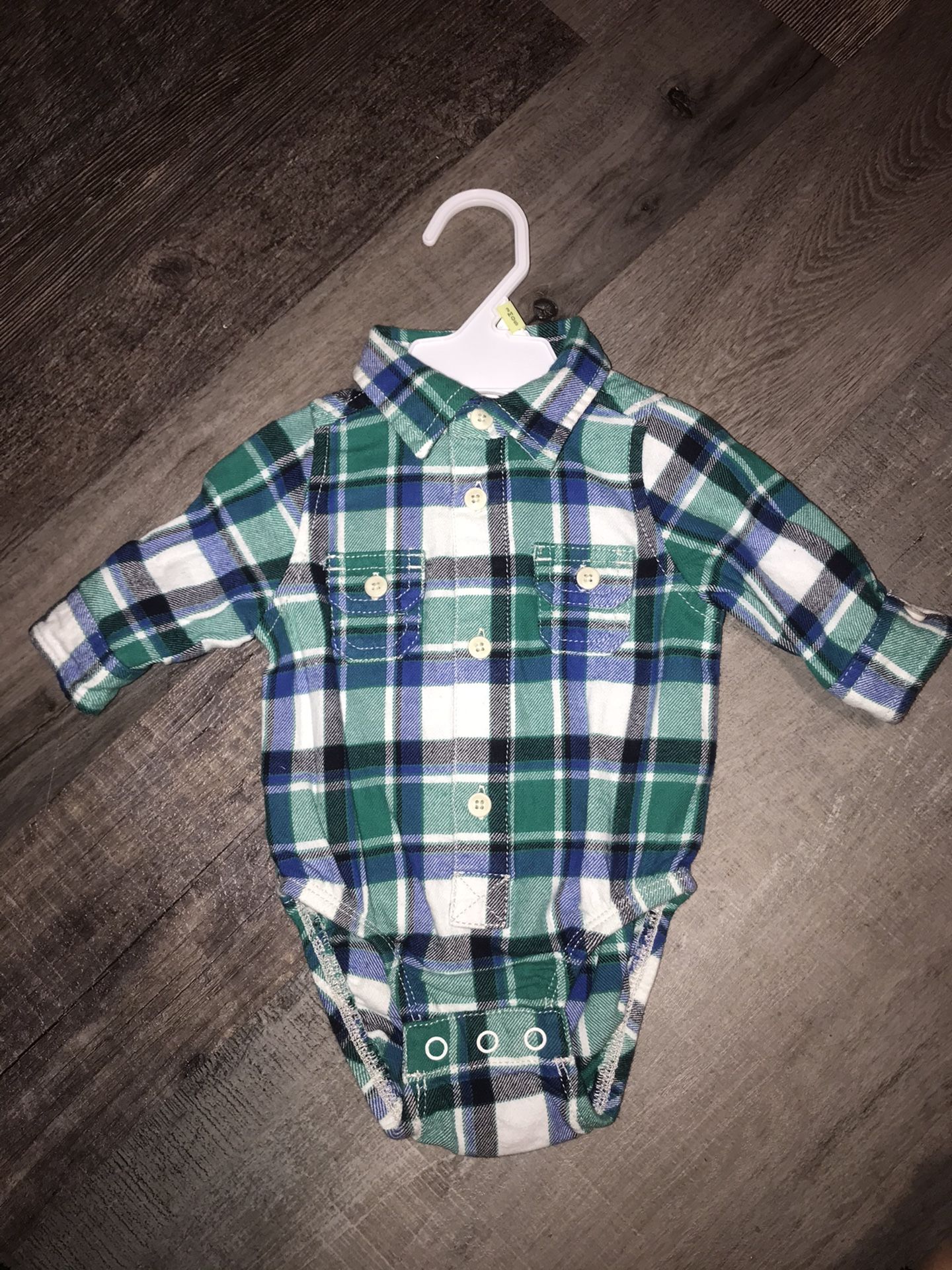New Oshkosh boys flannel onesie bodysuit