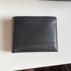 Tumi Wallet