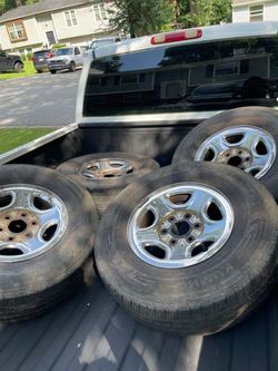 Set of 5 Chrome GMC/Chevy Wheels with Kumho Tires