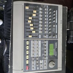 Roland Digital Studio Workstation,