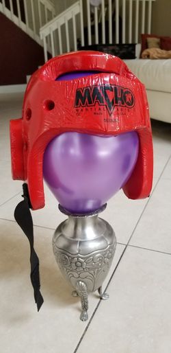 MACHO Martial Arts Helmet. Casco Tae Kwon Do