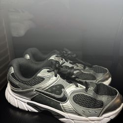 New Nikes Kids 
