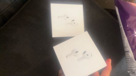 AirPods 4