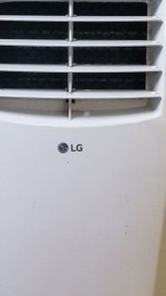 LG Portable Air Conditioner 10,000btu