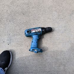Cordless Makita Drill 6233D