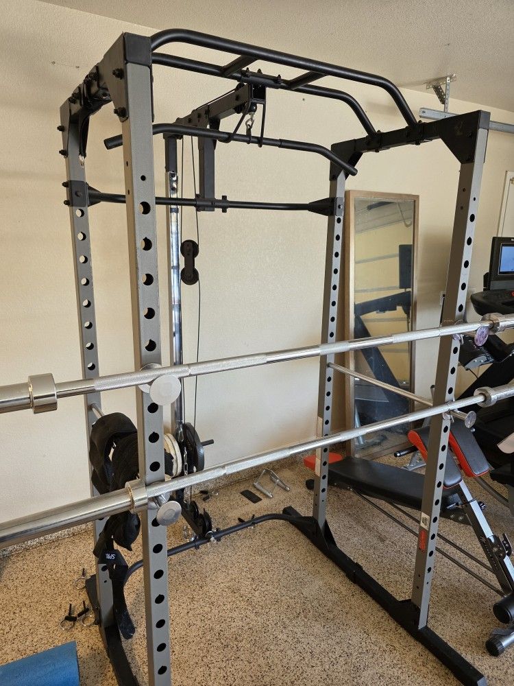 Power Rack Olymipic Equipment With Lots Free Weights