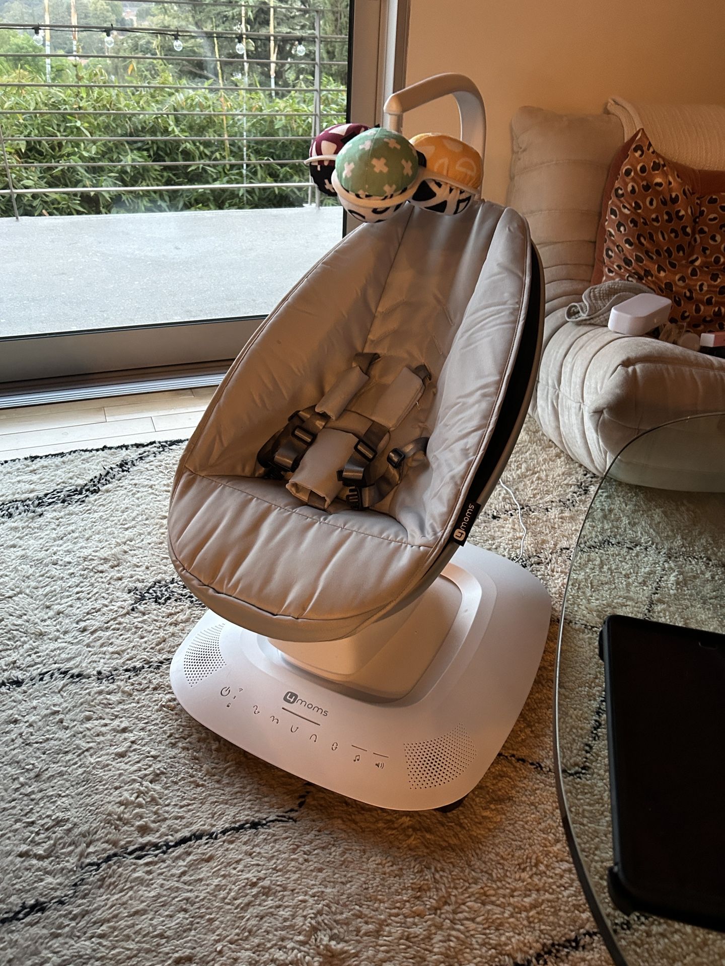  4moms MamaRoo Multi-Motion Baby Swing