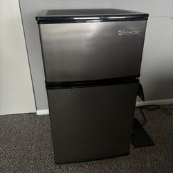Mini Fridge/Freezer