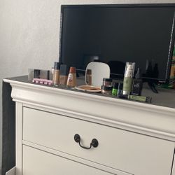 Beauty Supplies And Make Up