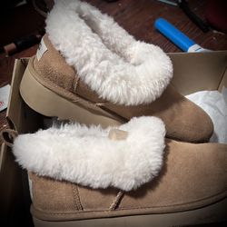 Ugg Women’s Disquette Slipper Size 6 Like New 