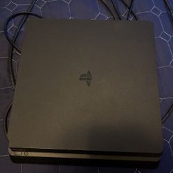 PS4 Slim , Color Black, Used , Works Fine
