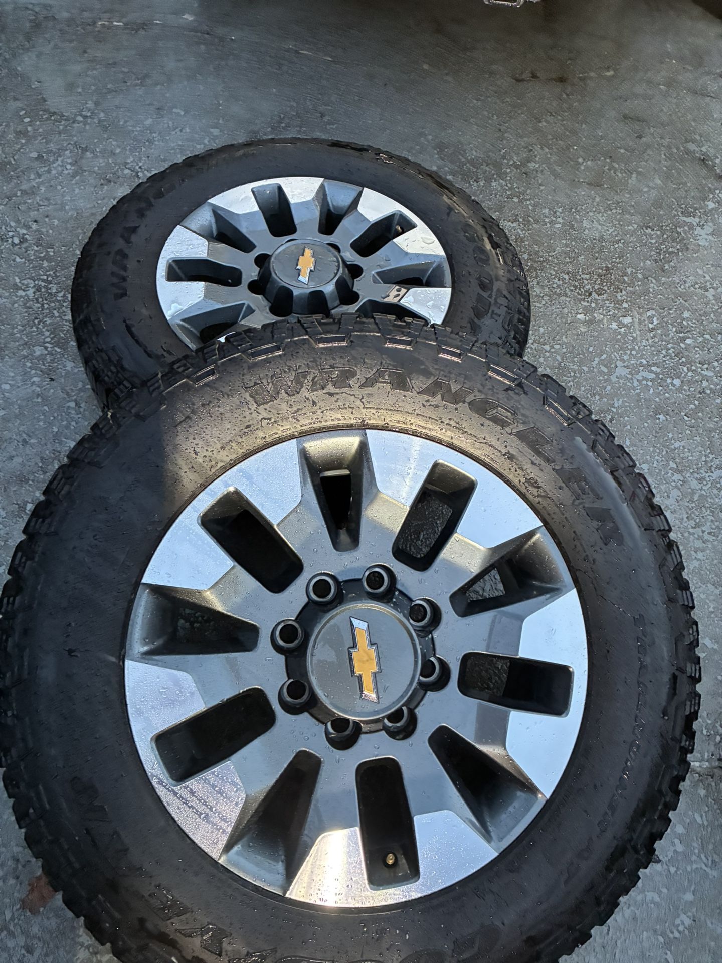 2010-2022 Tires For Chevy Silverado Or GMC Serbia 2500 8 Lugs