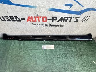w/1brokentab 2003 - 2004 - 2005 - 2008 MAZDA 6 LEFT ROCKER PANEL MOLDING OEM AY82206