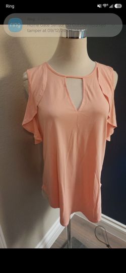 Cute off the shoulder blouse in size M