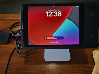 Square Stand With Ipad 7
