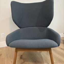 Lounge chair - Blu Dot Heads Up Chair Perfect Condition 