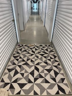 🤍 Brand New Jill Zarin Napa Collection Rug Unique Loom • Black & White Geometric Design