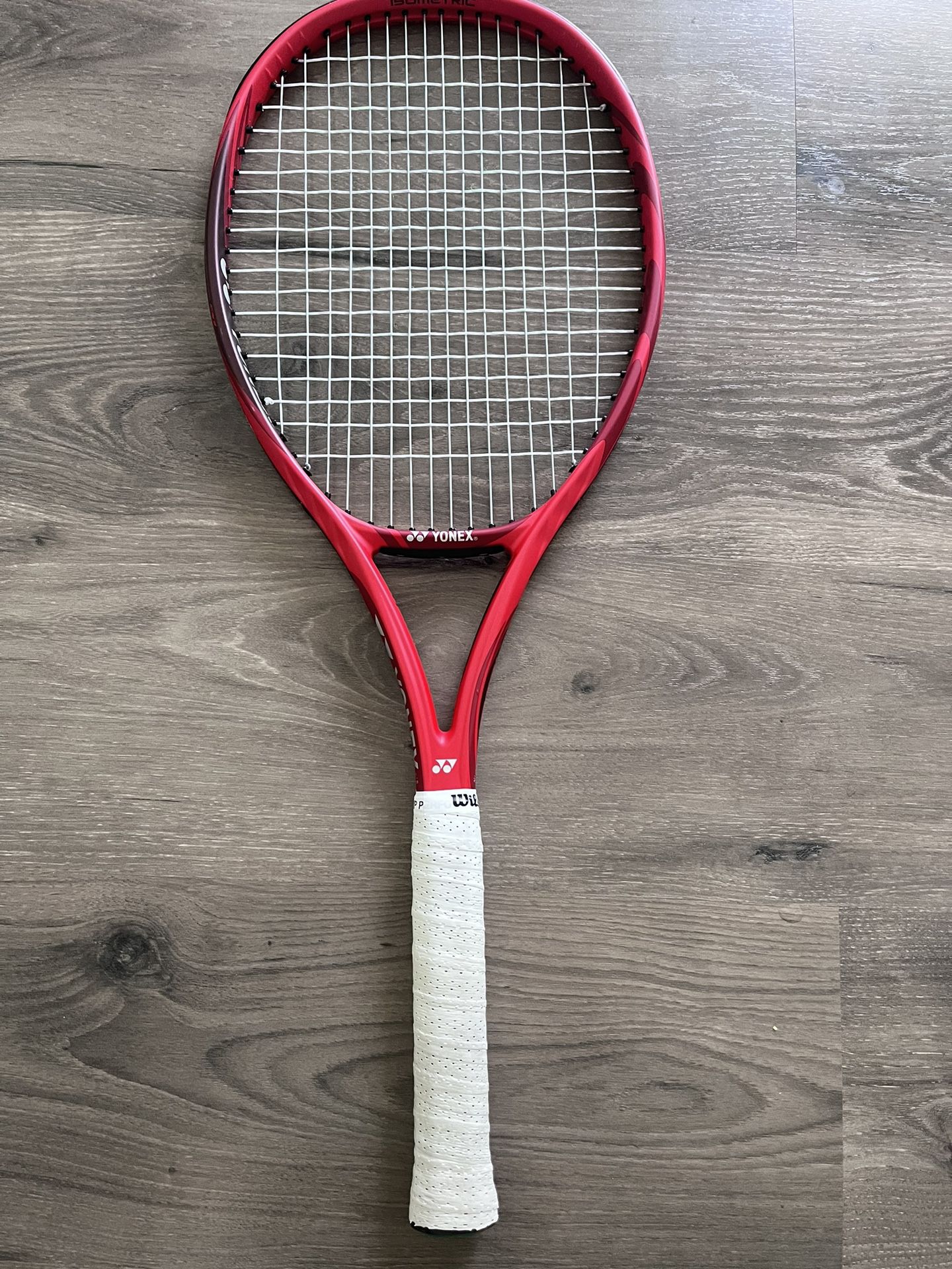 Yonex vcore 100 tennis Racquet