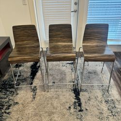 3 High-End Modern Bar Stools – Highest Offer