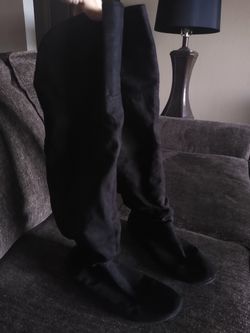 Woman's boots and shoes