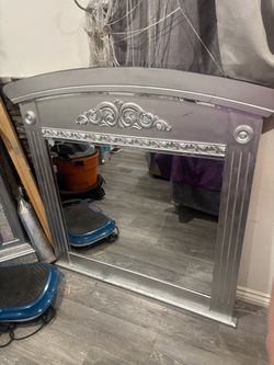 Vanity/dresser mirror