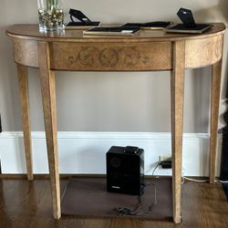 Accent Table