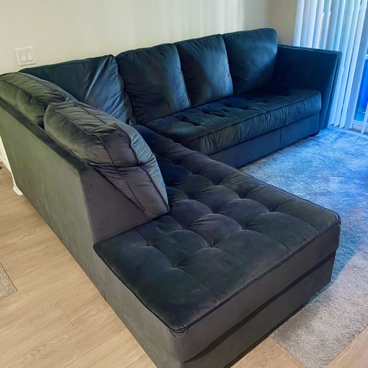 Living Spaces Midnight Blue Chenille 2pc LAF Chaise Sectional Sofa