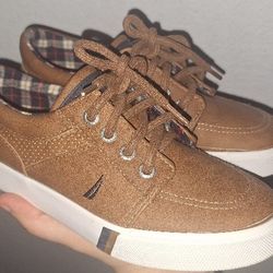 Boys Sz 12 Nautica Shoes