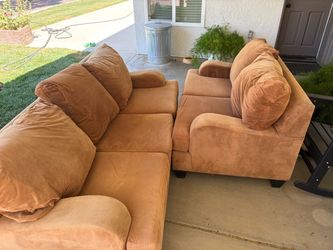Couch set