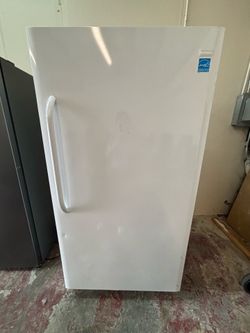 USED FRIGIDAIRE UPRIGHT FREEZER
