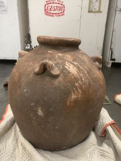 Garden Vase Huge From House In Beverly Hills