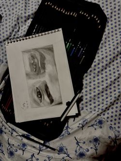 Customized Eye Sketch