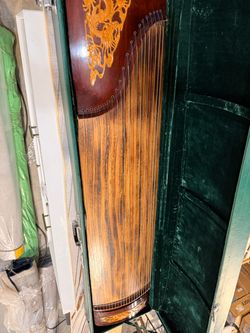 Chinese Guzheng 21-String Zither w/ Hard Case, Picks & Dragon Design