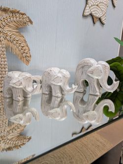 Wooden Elephant Set Of 3 