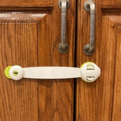 14 Baby Door Lockers