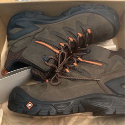 BRAND NEW MENS MERRELL WORK BOOT SIZE 9 