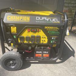 Champion 7000W Running/9000W Peak DUEL FUEL Generator w/Electric Start and OPTIONAL 3 Propane