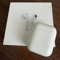 Apple AirPods 2nd Generation 