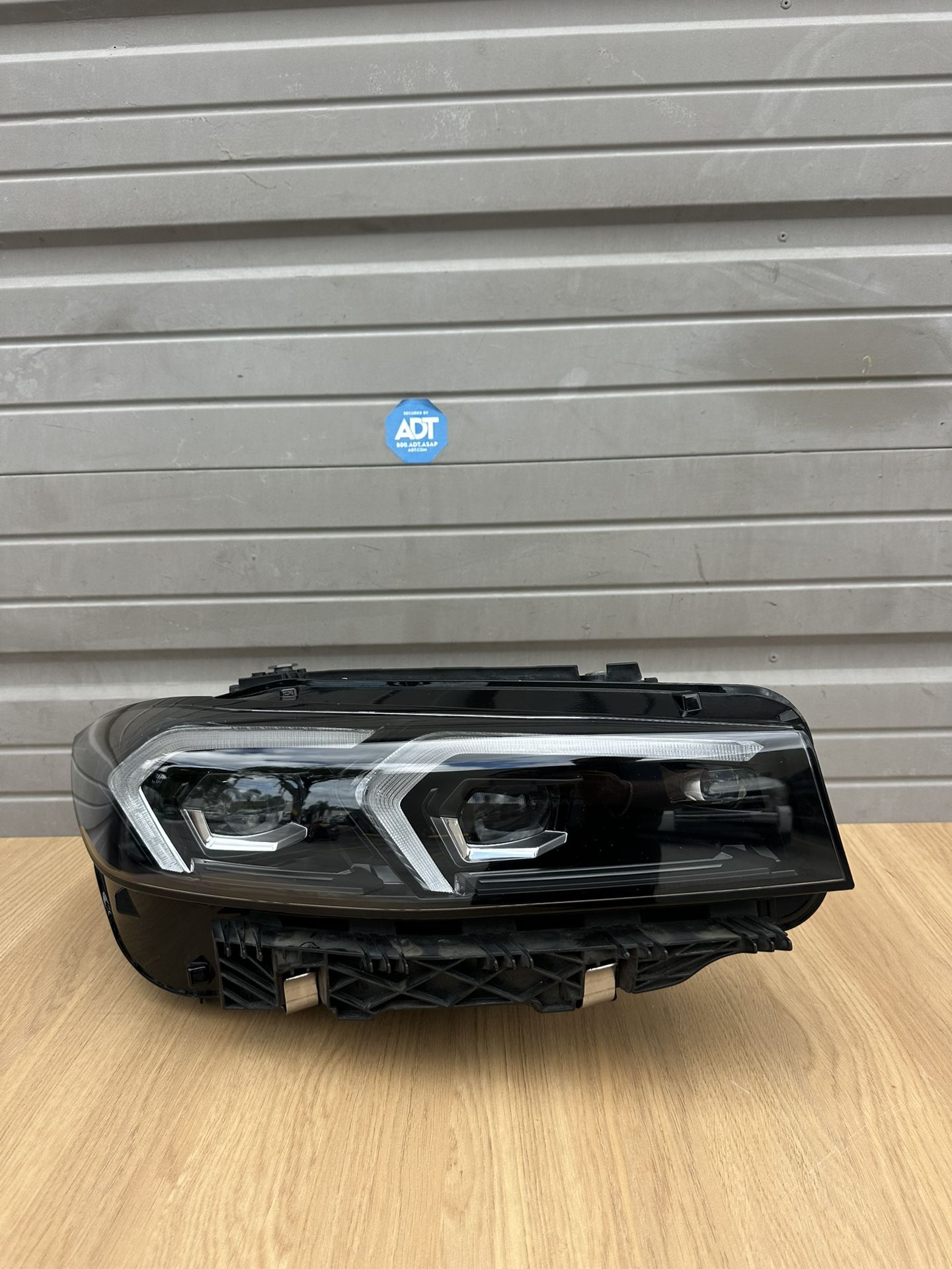 BMW 3 SERIES M340 SHADOWLINE HEADLIGHT HOUSING (NO MODULES) 2023/2024/2025