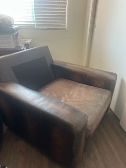 Oversized single sofa