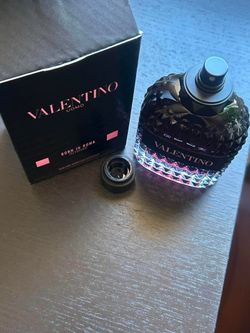 Valentino born en Roma Intense