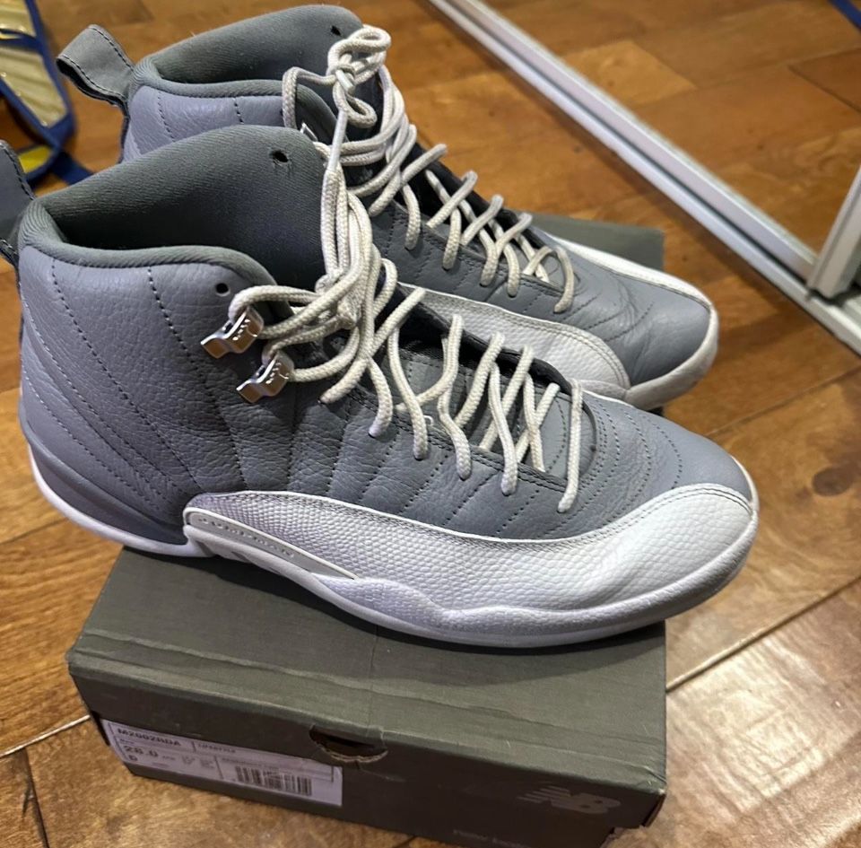 Jordan Retro Stealth Grays
