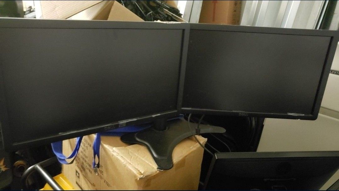 2 x Dell LED 19" Double Screen Monitors w/ Heavy Duty Adjustable Dual Stand