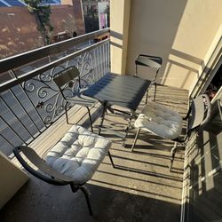 4 Pottery Barn Stackable Patio Chairs