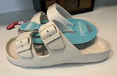 “Totes” Sandals Sz 8 NWT
