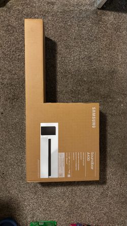 Brand new Soundbar + Speaker with remote