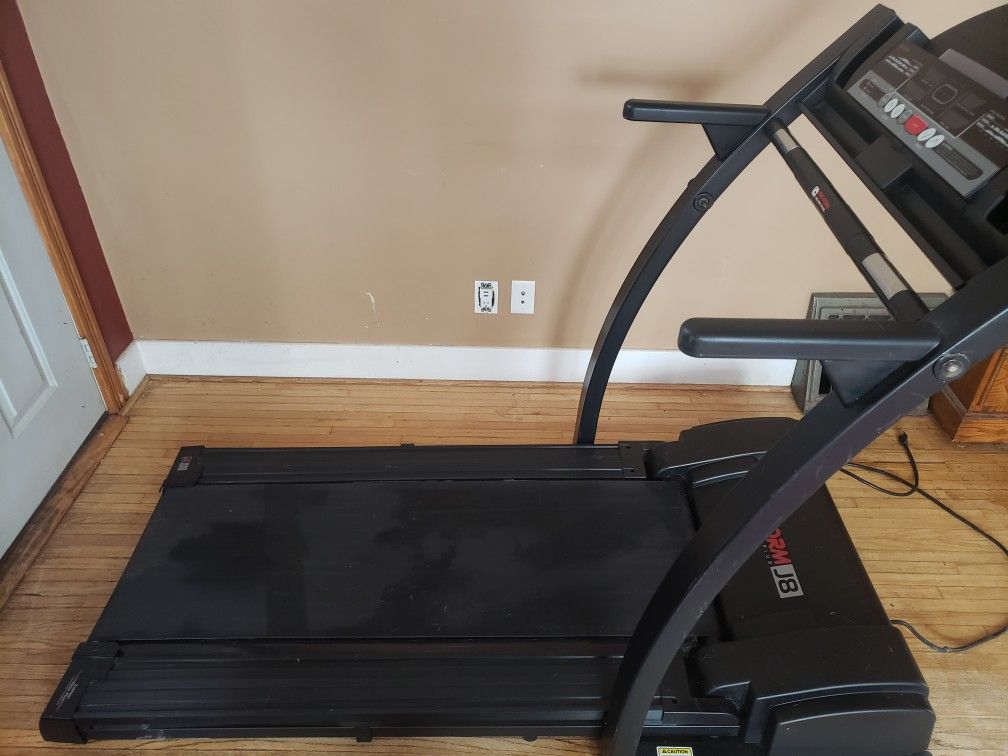 Pro form j8 treadmill for Sale in Woodstock, IL OfferUp