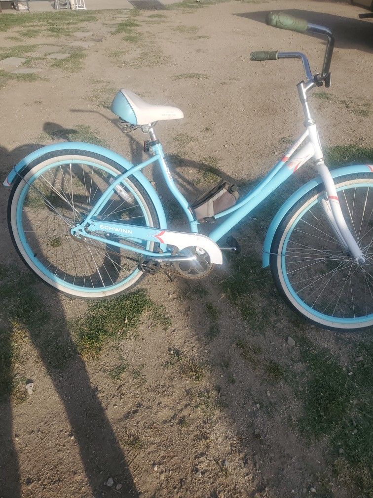 Shhwinn Legacy 26 Inch Bike